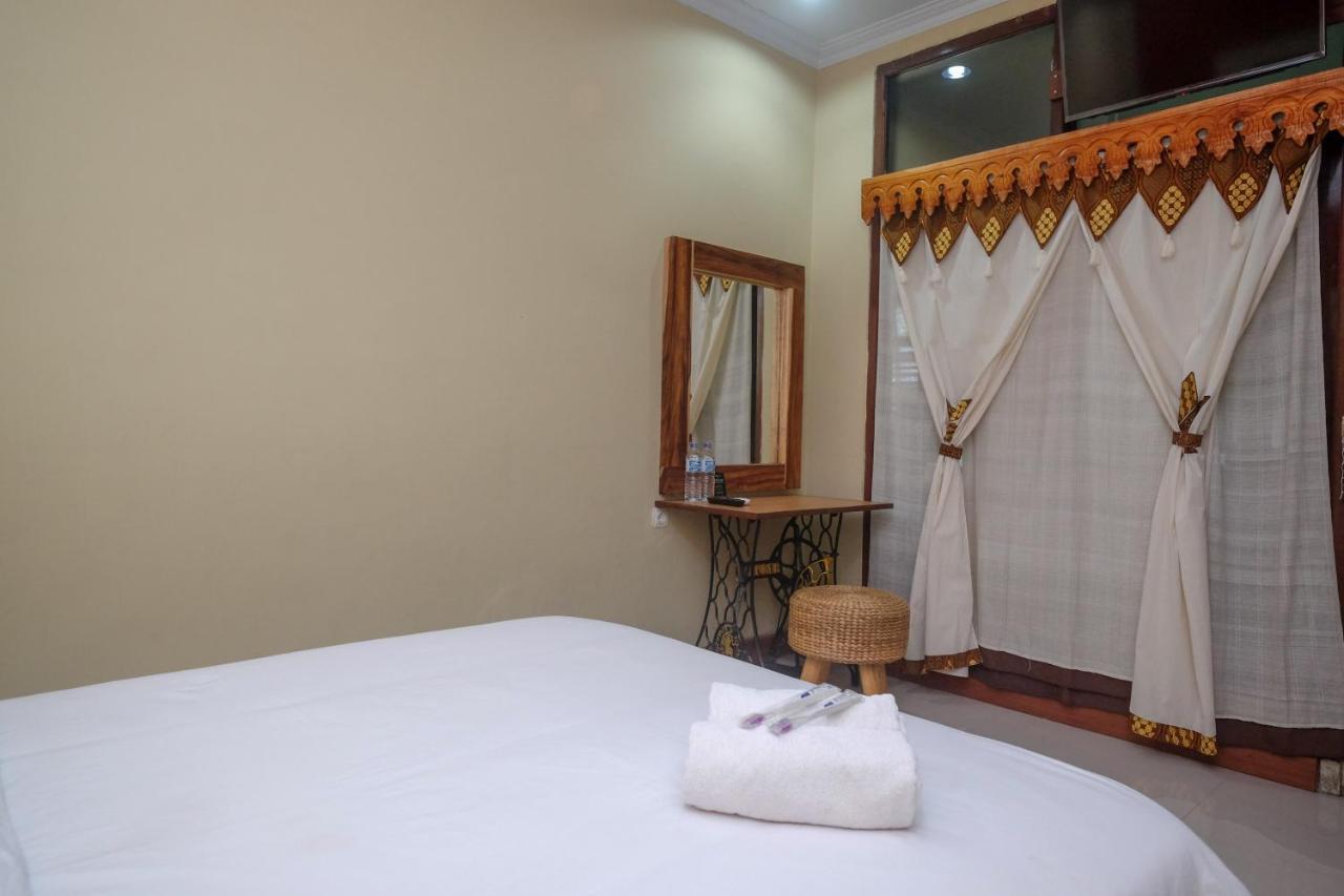 Urbanview Hotel Syariah Wisnugraha By Reddoorz يوغياكارتا المظهر الخارجي الصورة