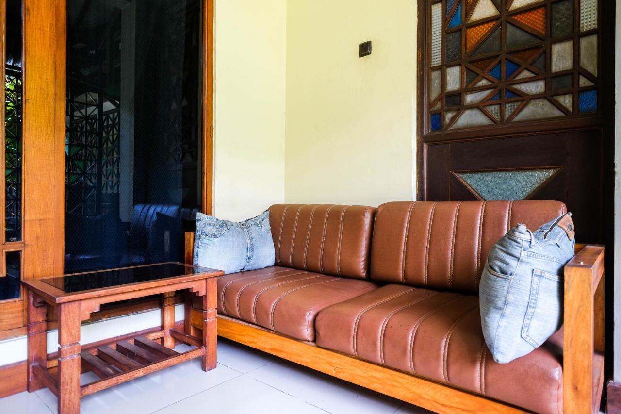 Urbanview Hotel Syariah Wisnugraha By Reddoorz يوغياكارتا المظهر الخارجي الصورة