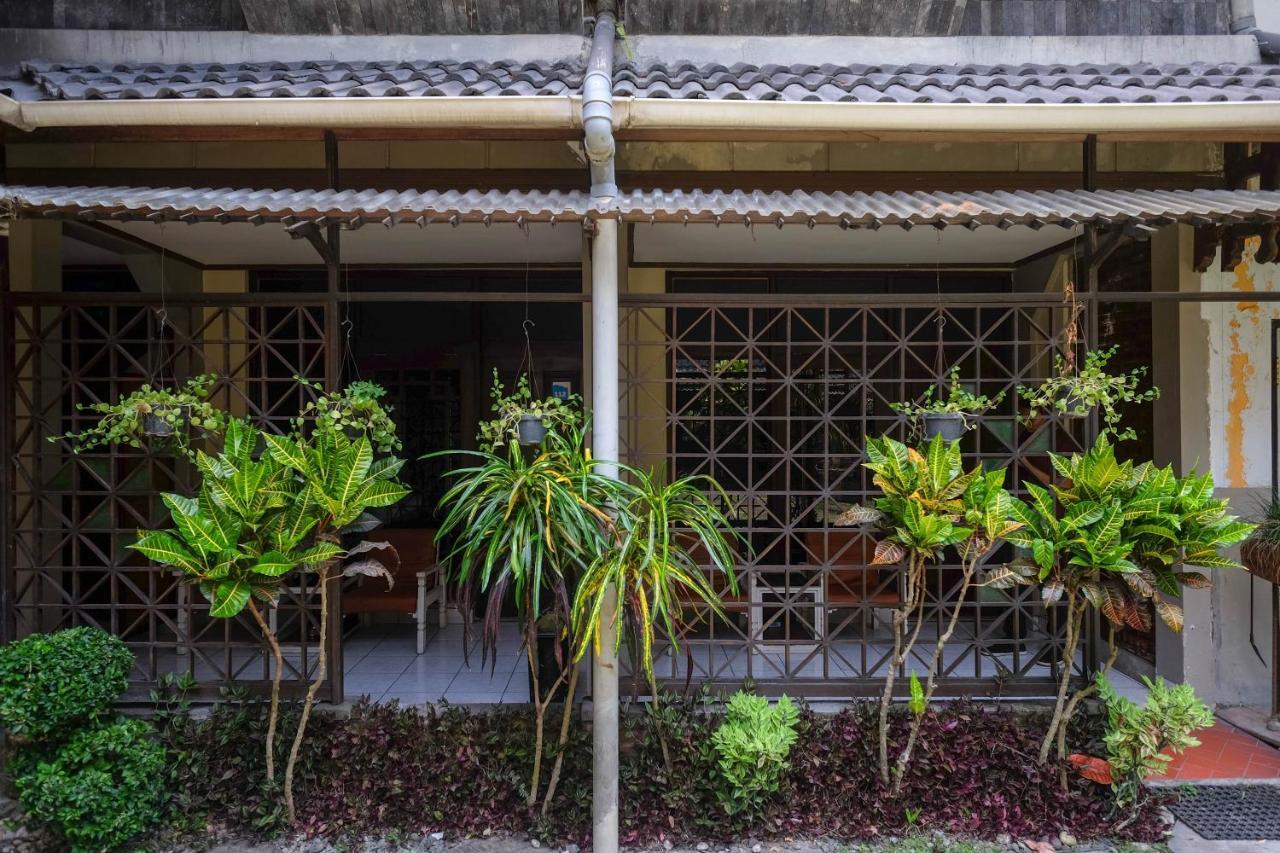 Urbanview Hotel Syariah Wisnugraha By Reddoorz يوغياكارتا المظهر الخارجي الصورة