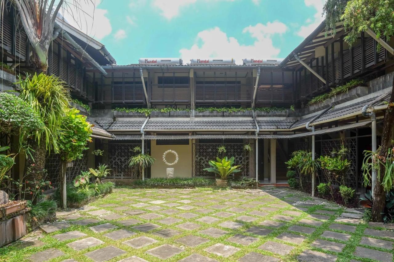 Urbanview Hotel Syariah Wisnugraha By Reddoorz يوغياكارتا المظهر الخارجي الصورة