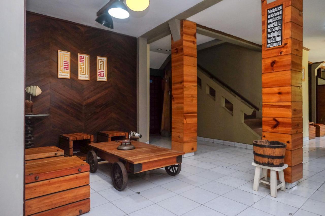 Urbanview Hotel Syariah Wisnugraha By Reddoorz يوغياكارتا المظهر الخارجي الصورة
