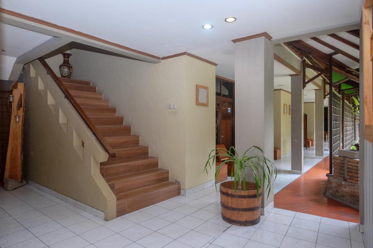 Urbanview Hotel Syariah Wisnugraha By Reddoorz يوغياكارتا المظهر الخارجي الصورة