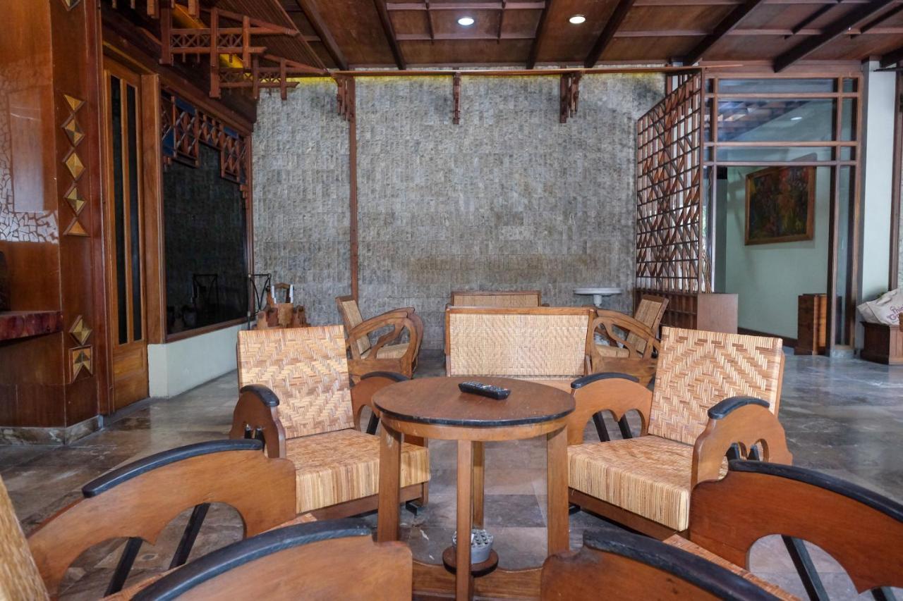 Urbanview Hotel Syariah Wisnugraha By Reddoorz يوغياكارتا المظهر الخارجي الصورة